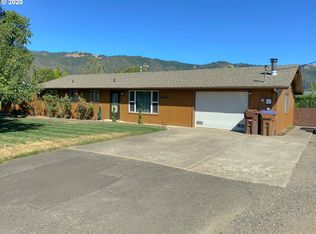 159 Tri City Dr, Myrtle Creek, OR 97457