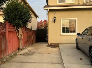 420 Adrian Ct, Hollister, CA 95023