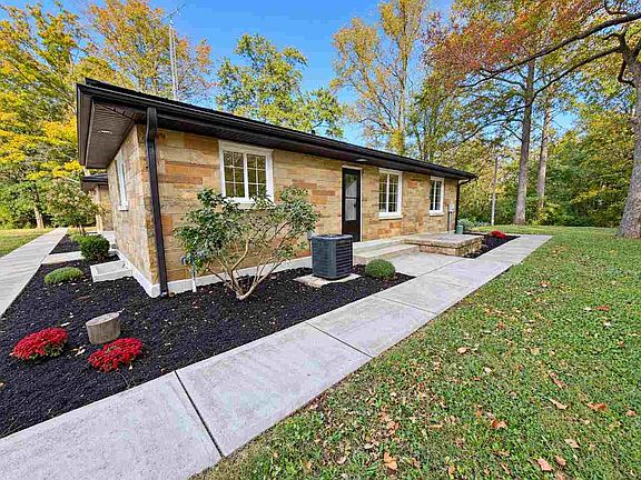 5th image of 3794 Beech Grove Ln
