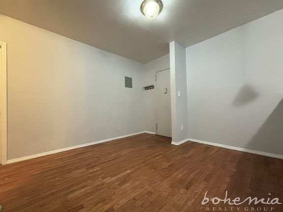 3rd image of 515 W 171st St #1AB