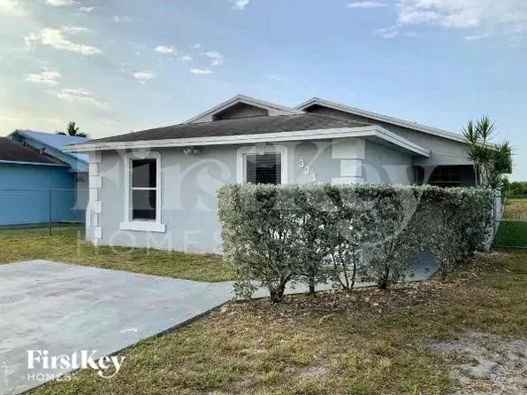 3313 NW 193rd St, Miami Gardens, FL 33056