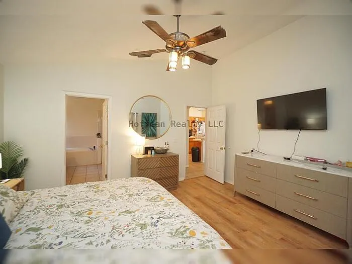 6921 Jamestown Manor Dr — Photo 12