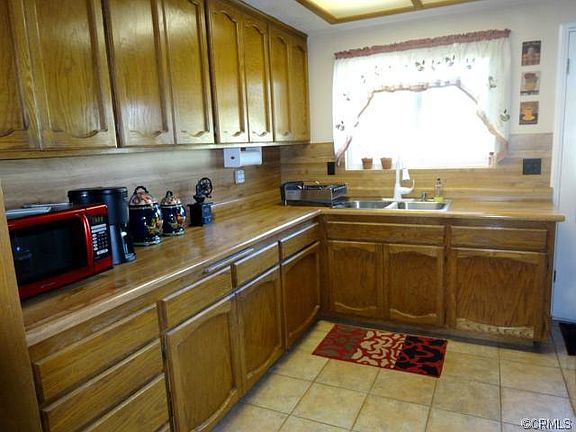 5th image of 2975 Corona Ave