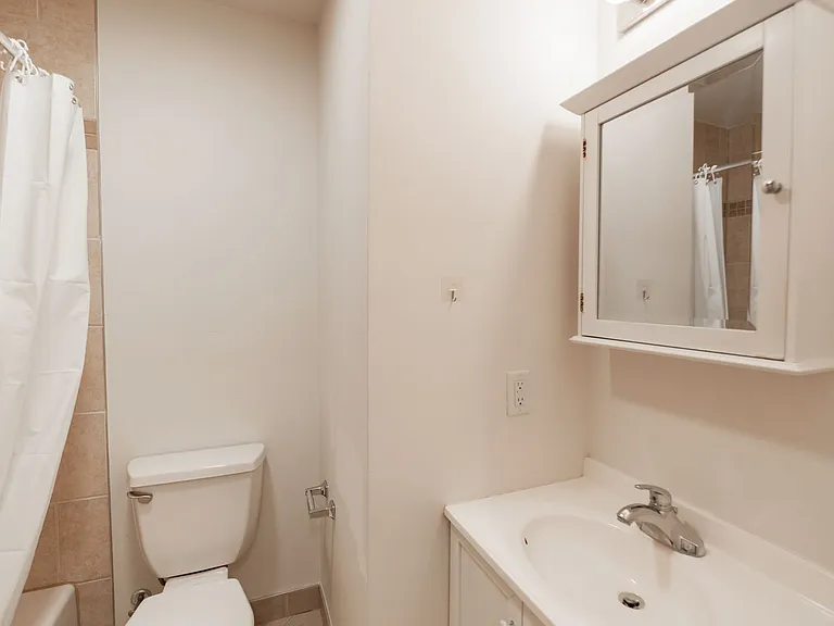 330 N Preston Street — Photo 6
