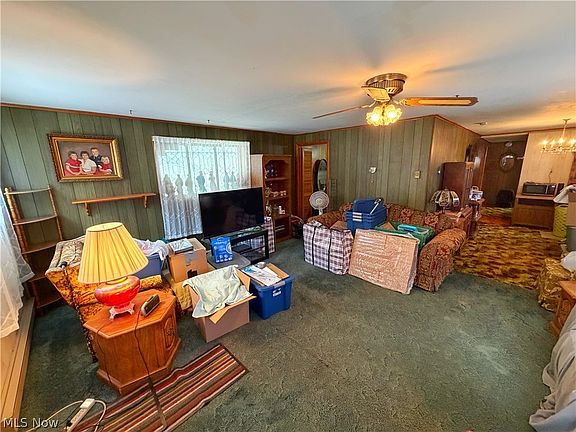 3rd image of 54312 Pipe Creek Rd