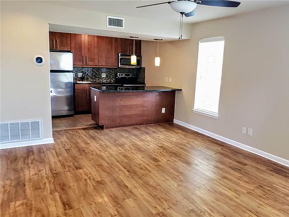 3rd image of 7685 Northcross Dr Unit 609