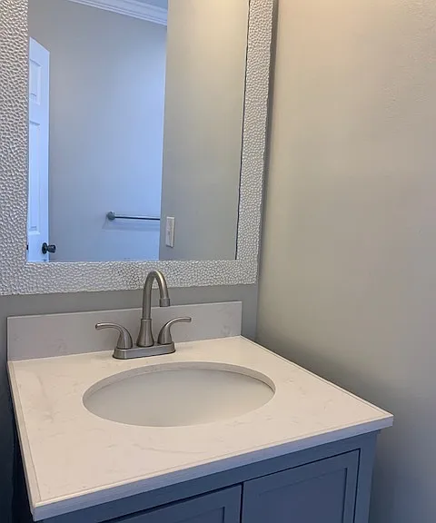 1560 Whittier Ave — Photo 17