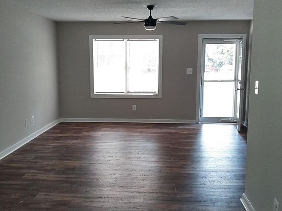 5th image of 3861 Collie Rd