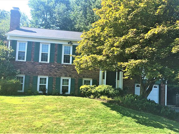 3rd image of 5525 Shooters Hill Ln
