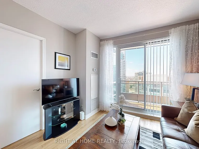 60 Byng Ave #1612 — Photo 7