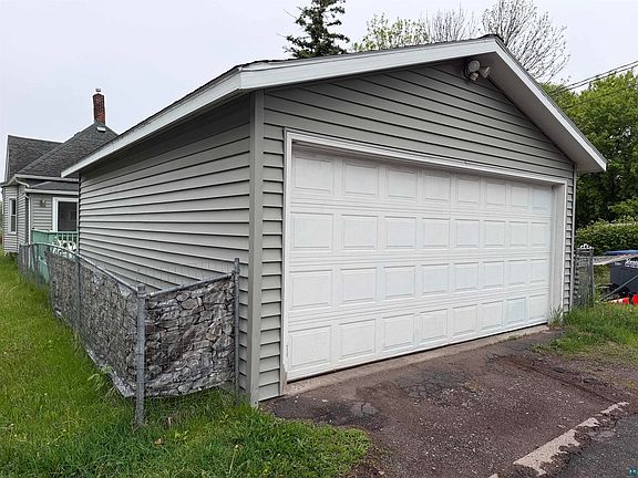 2nd image of 3717 Grand Ave