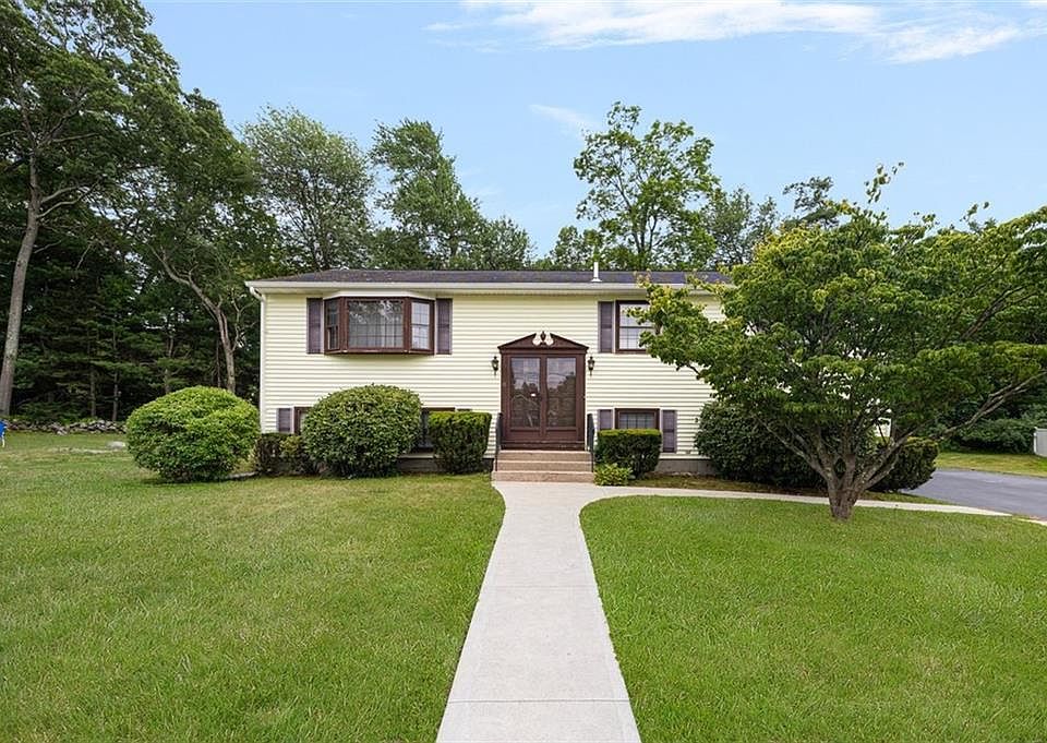 1st image of 18 Fawn Ln