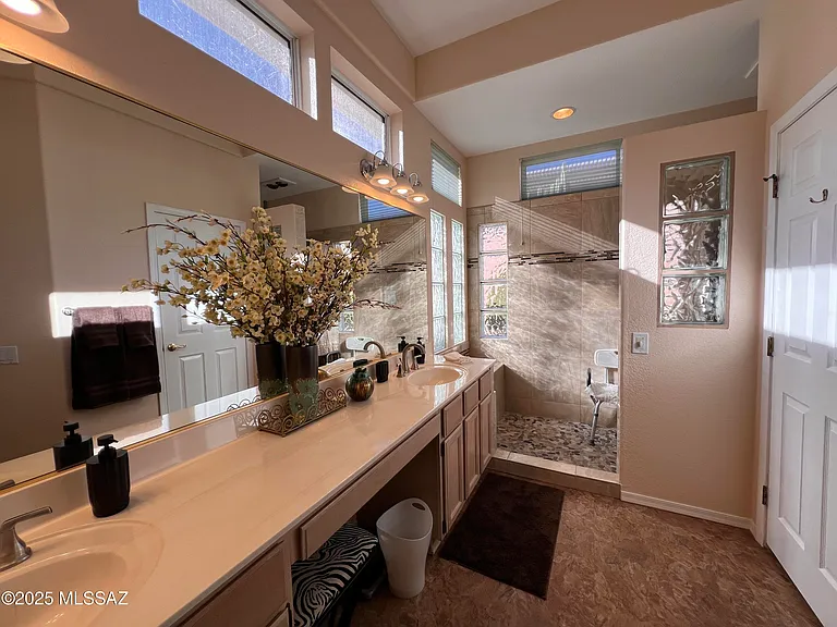 1851 E Lone Rider Way — Photo 37