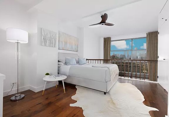 4th image of 22 W 15th St APT 16B