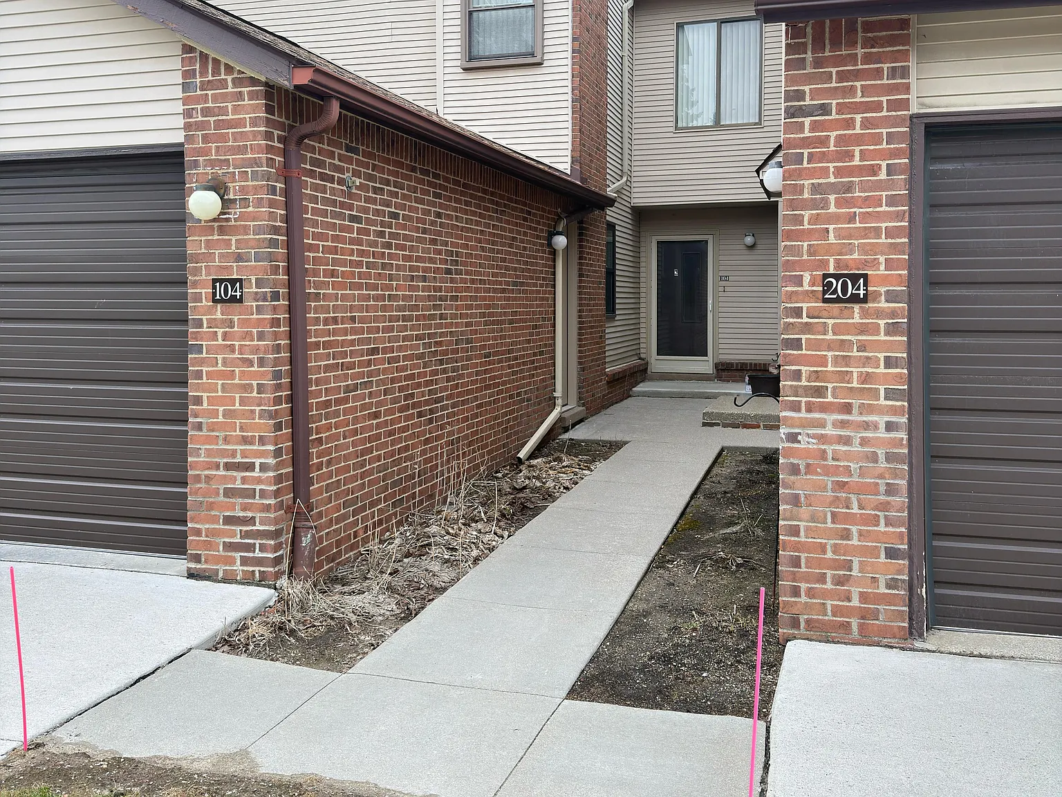 2 bed, 1309 sqft, $2,200 — Photo 1