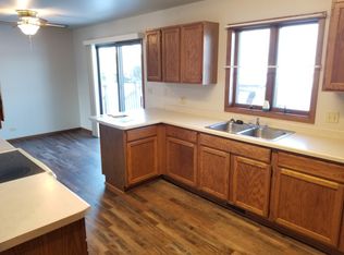 318 N Hyland St, Juneau, WI 53039