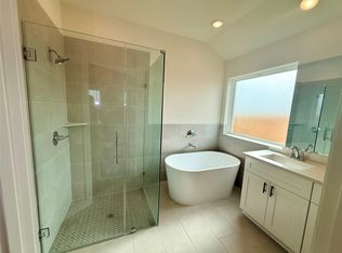 3210 Emerald Hills Dr, Angleton, TX 77515