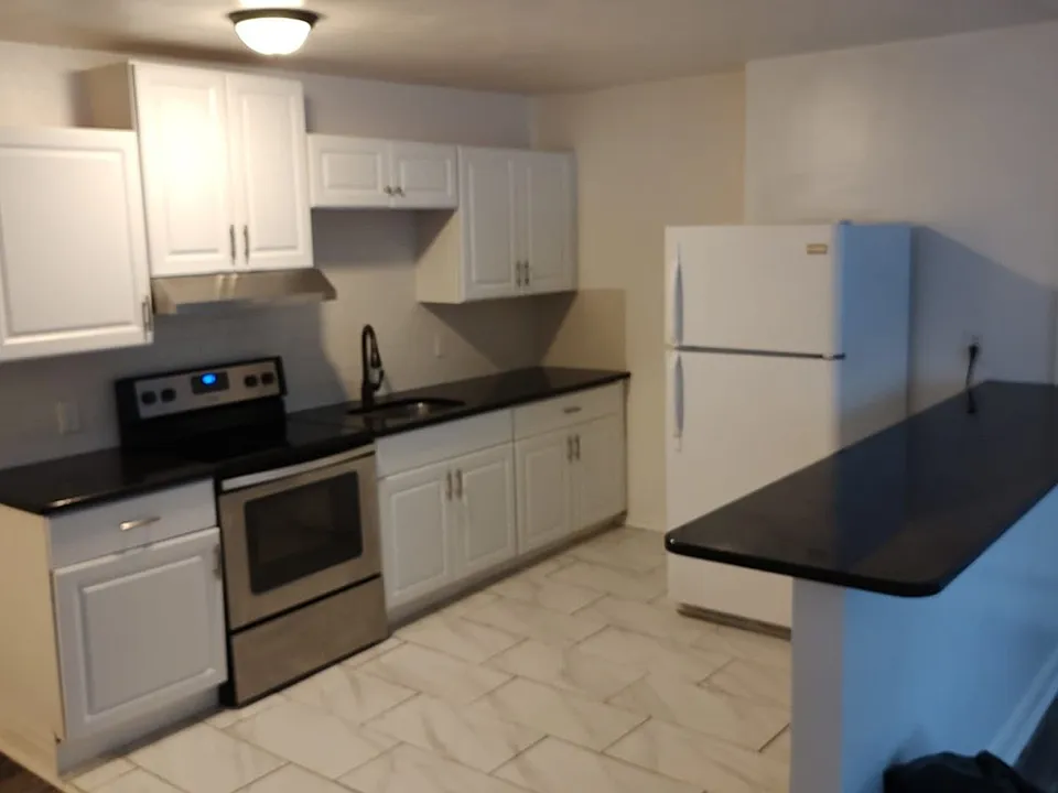 143 Groveland St