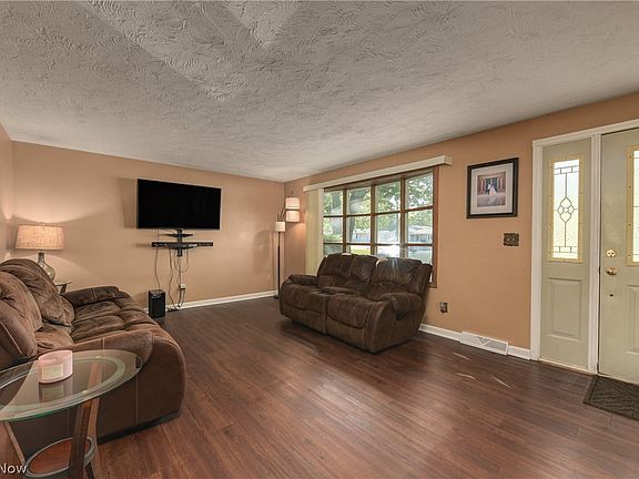4th image of 1820 Tower Blvd