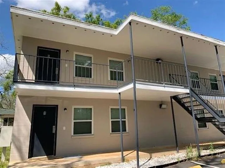 1911 Pasco St #8 — Photo 1