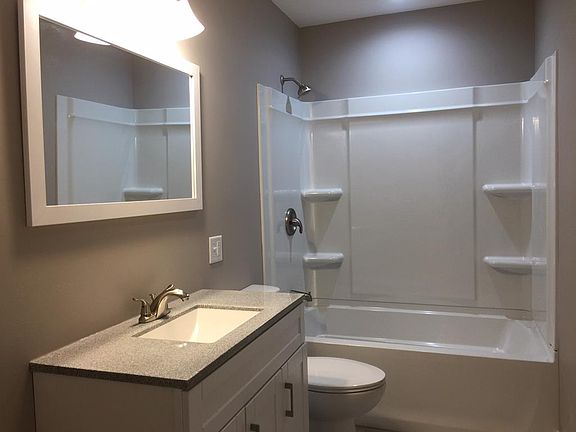 2nd image of 903 Connie Ave