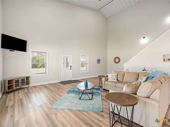 5th image of 164 Connelley Ln