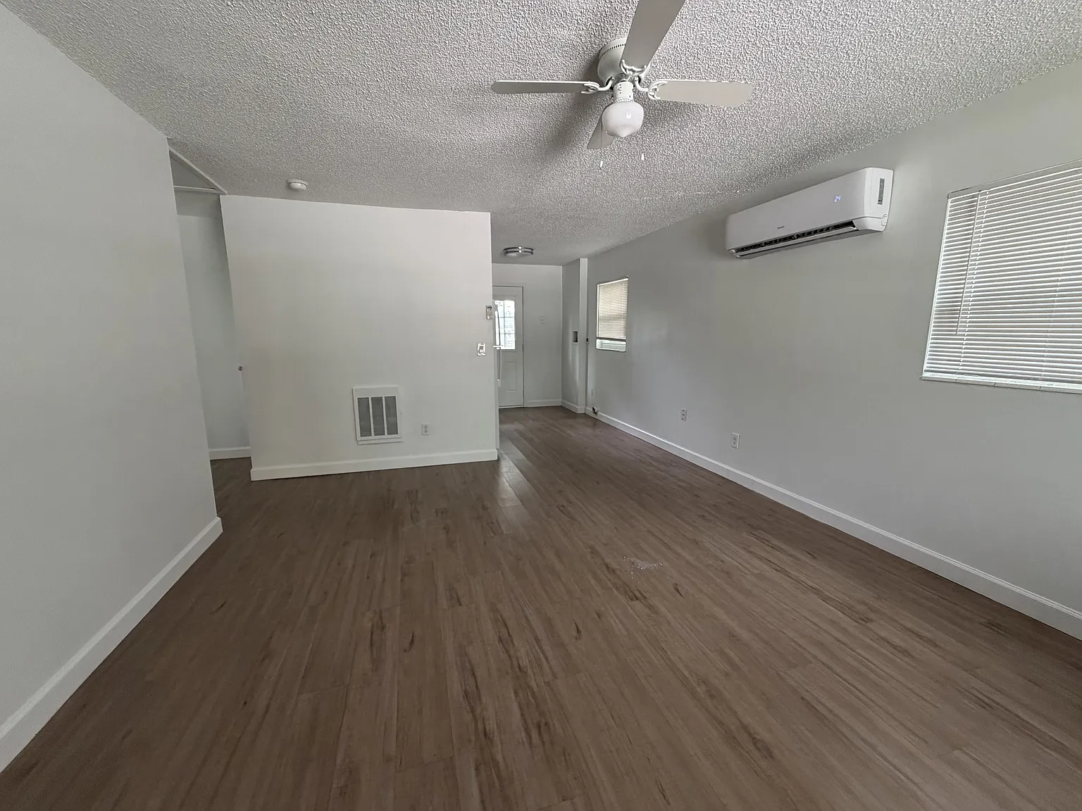 1801 Mellonville Avenue - B — Photo 4