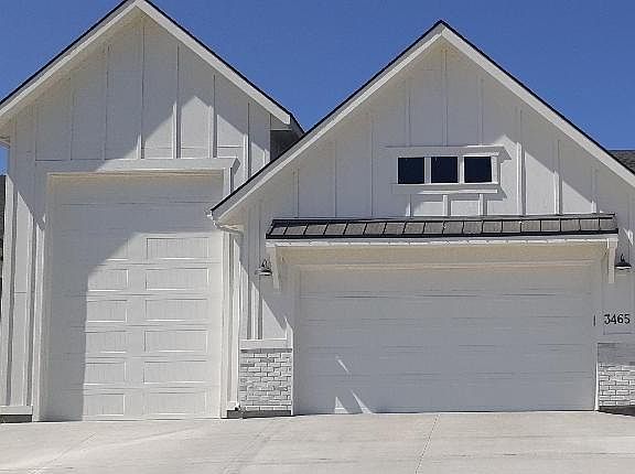 RV 4-car garage