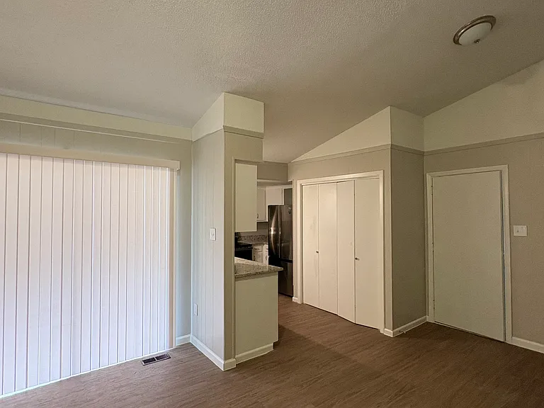 7318 L St — Photo 3