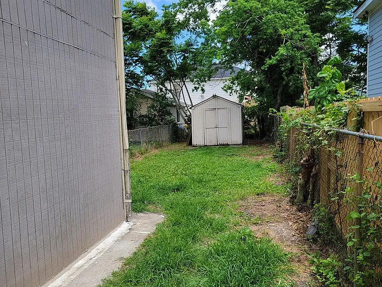 925-927 Flood St — Photo 16