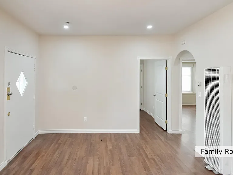 1234 W 37th Dr — Photo 2