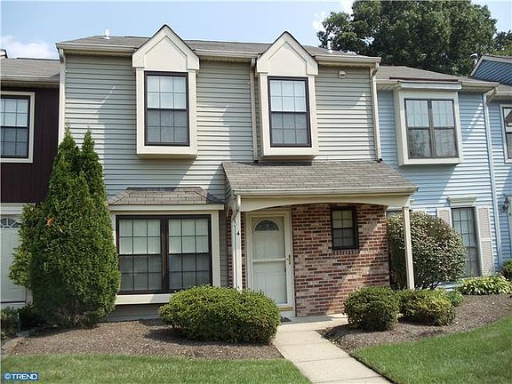 2nd image of 4 Banbury Ct
