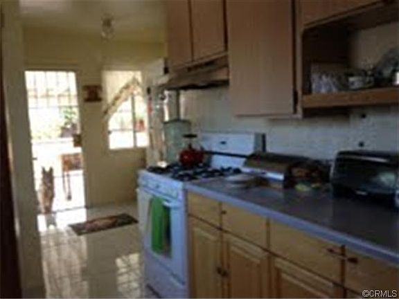 3rd image of 1331 E Larkwood St