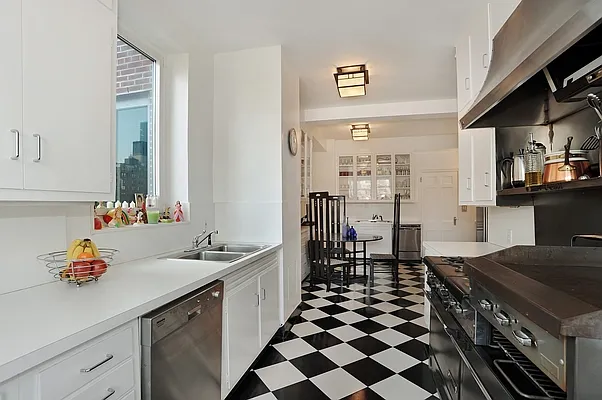 Sold by Corcoran | media 2