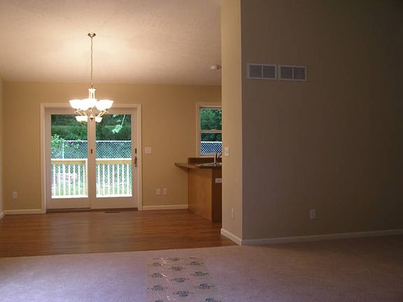 5th image of 114 Casey Ln