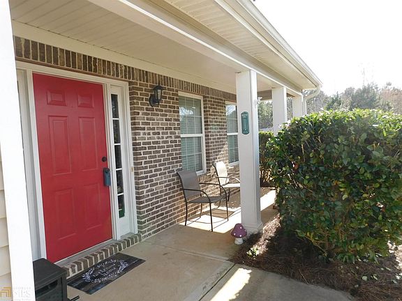 2nd image of 107 Clearwater Dr