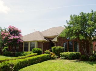 9001 Silverdollar Trl, Irving, TX 75063