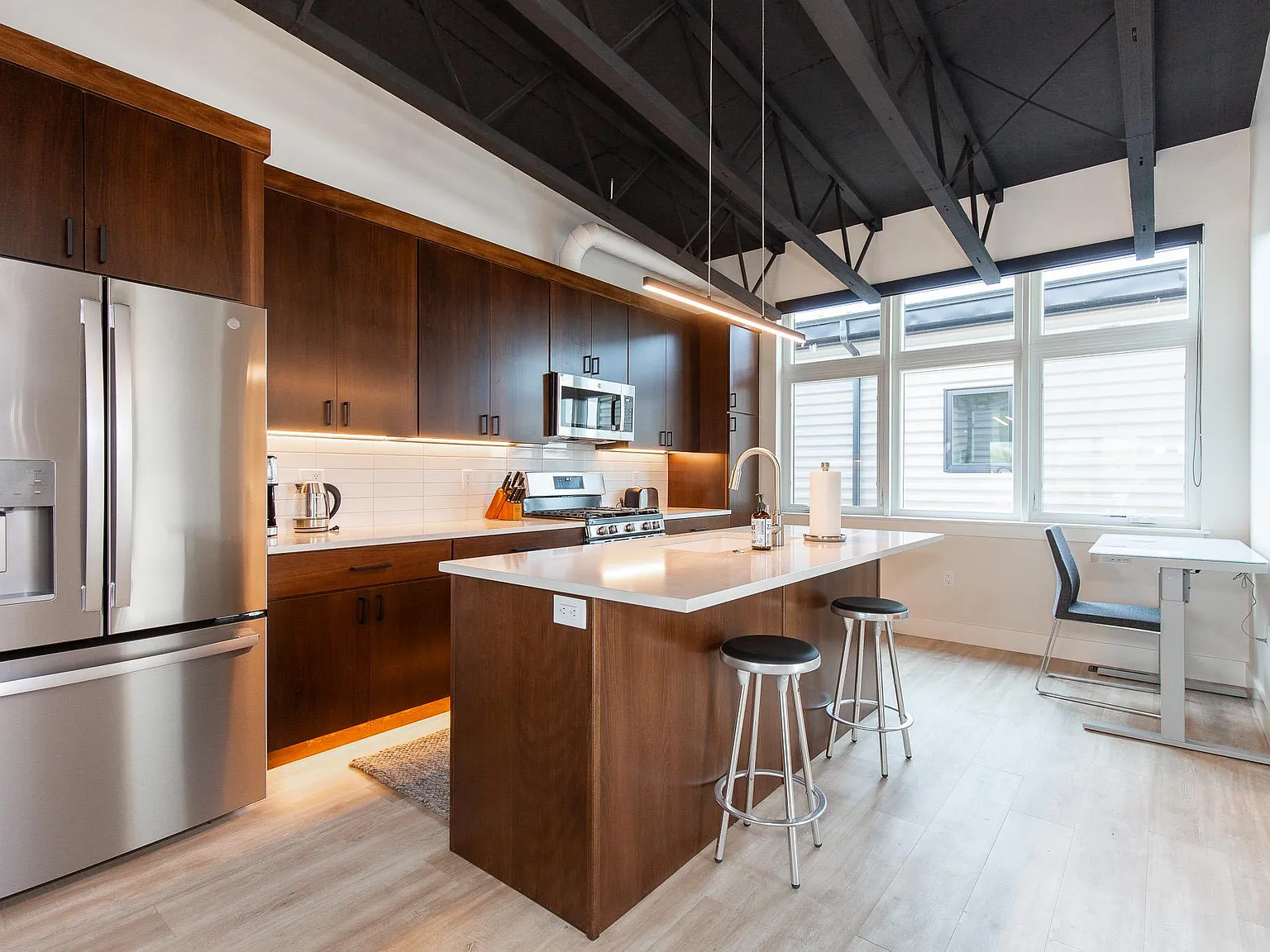 2 bed, $3,000 — Photo 4