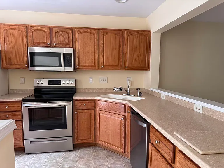104 Anamoor Dr — Photo 4