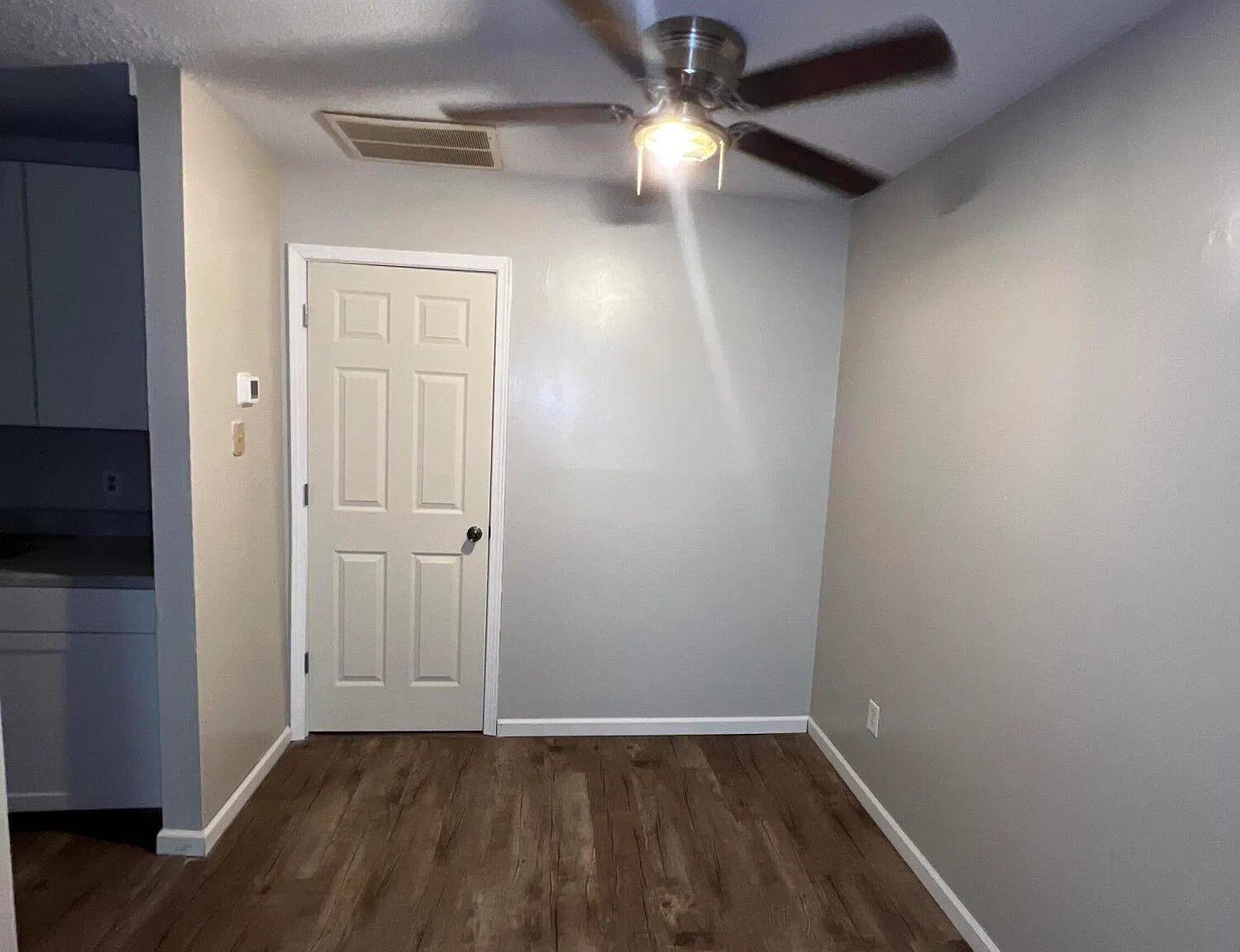 2 bed, 1000 sqft, $1,000 — Photo 4