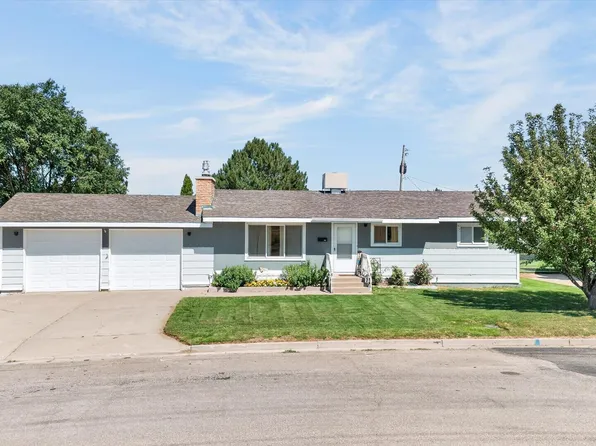860 Teton Ave, American Falls, ID 83211