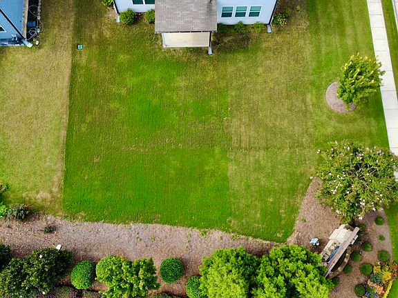4th image of 3334 Long Creek Dr