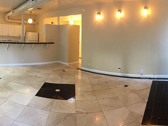 3rd image of 397 Roble Ave