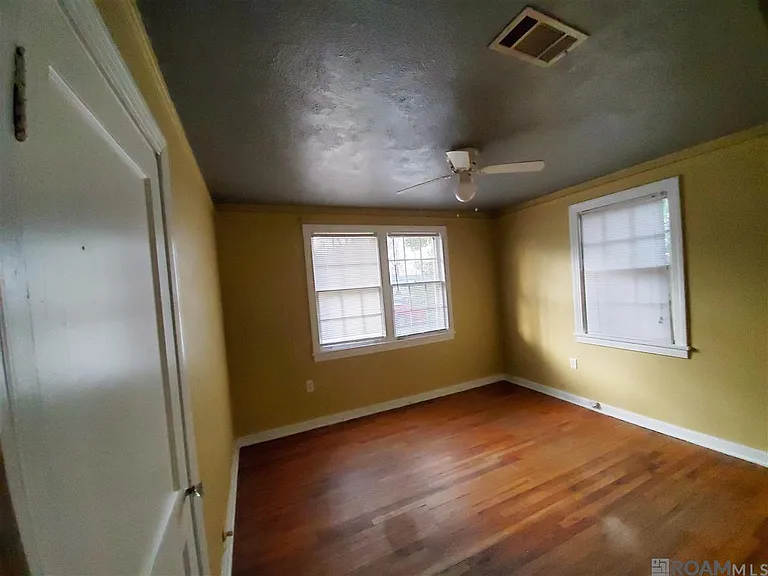 2246 Stanford Ave — Photo 5