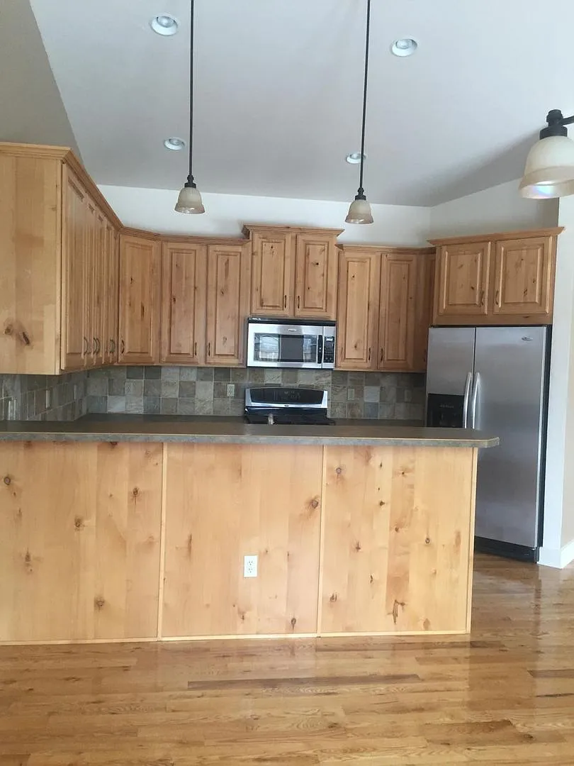 Beautiful 3-Bedroom Ranch Home in Bayfield Fenced Yard & 2-Car Garage — Photo 2