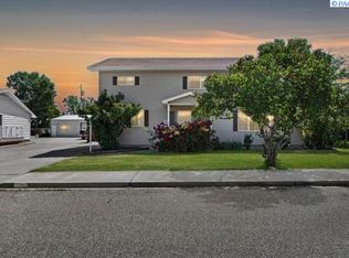 1324 Farrell Ln, Richland, WA 99354