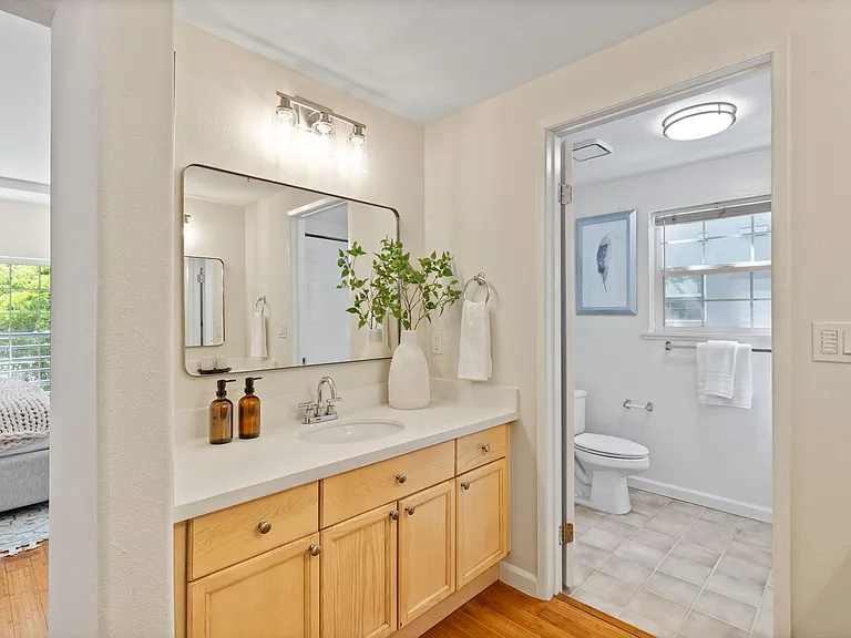 128 El Camino Real #101 — Photo 26