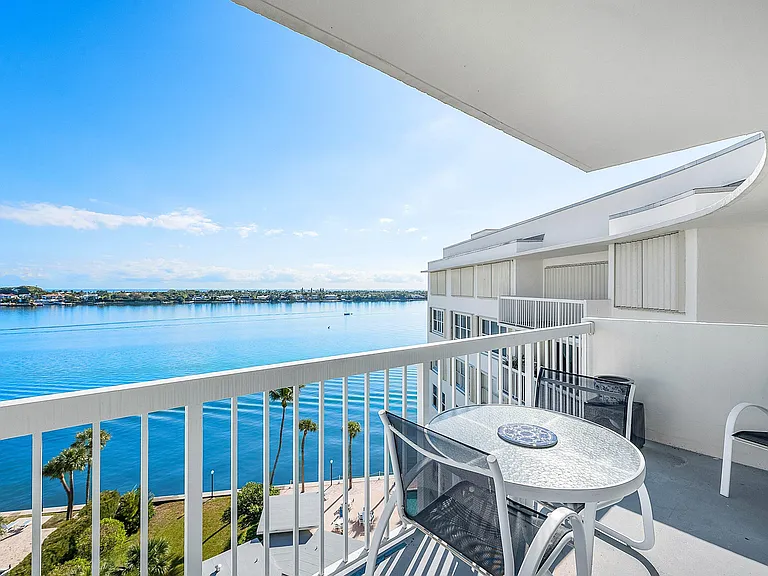 2600 N Flagler Dr #Penthouse 4 — Photo 17