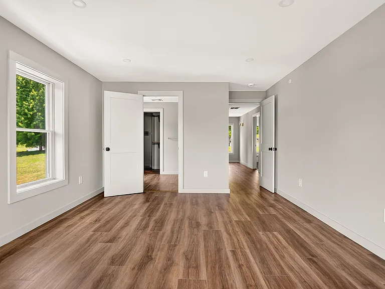 176 Hudson St #4 — Photo 13