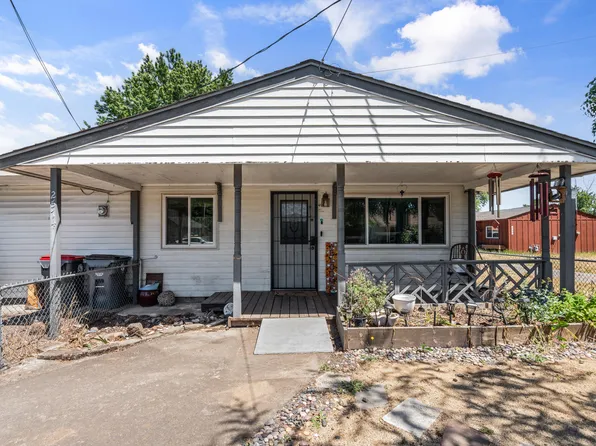 2574 Howard Ave, Medford, OR 97501
